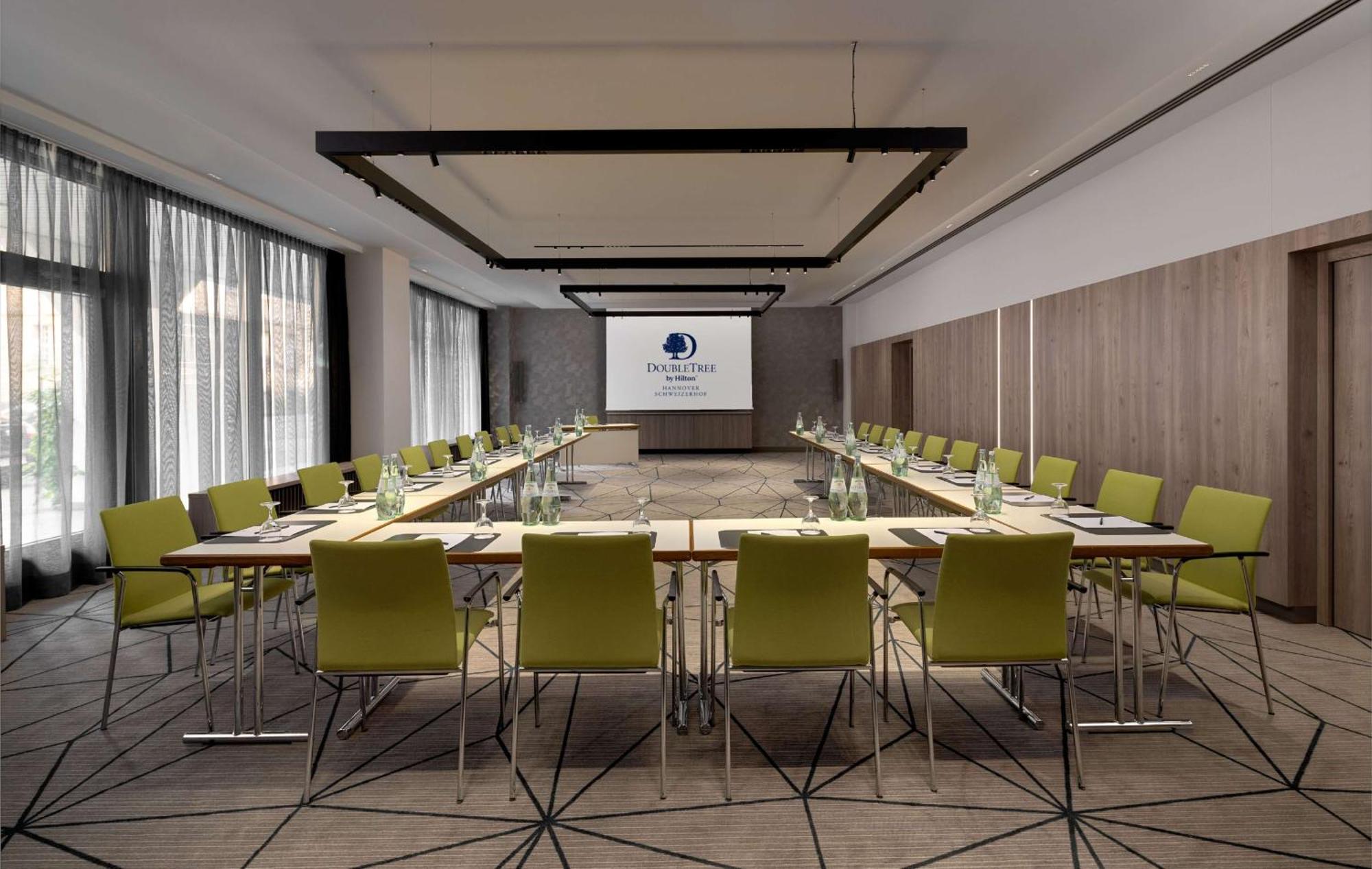 Doubletree By Hilton Hannover Schweizerhof Exterior foto