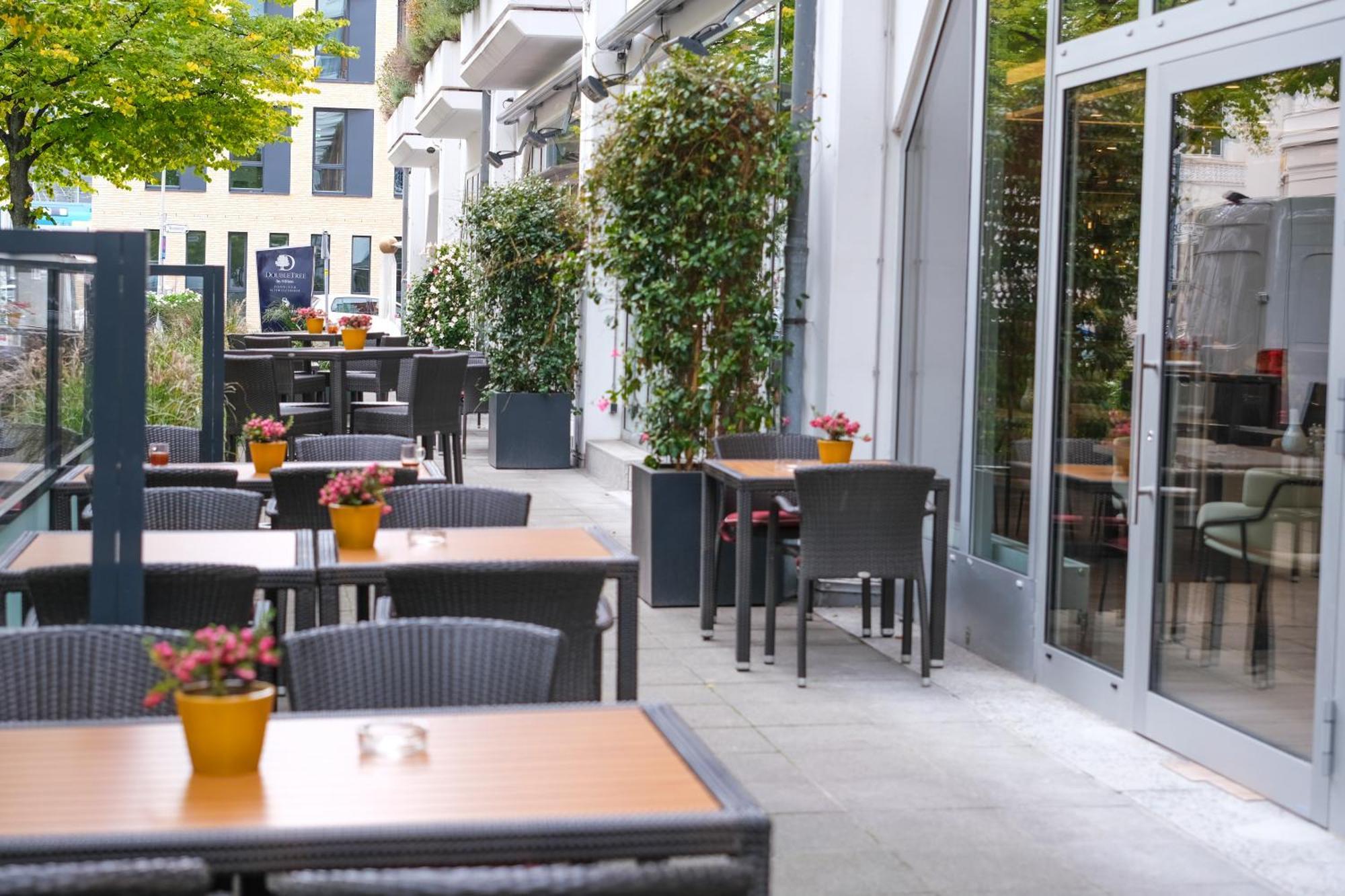 Doubletree By Hilton Hannover Schweizerhof Exterior foto