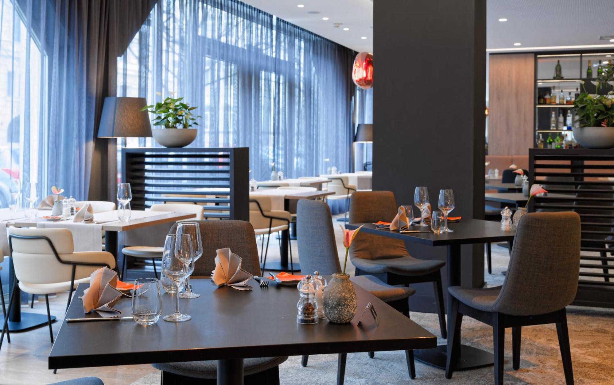 Doubletree By Hilton Hannover Schweizerhof Exterior foto