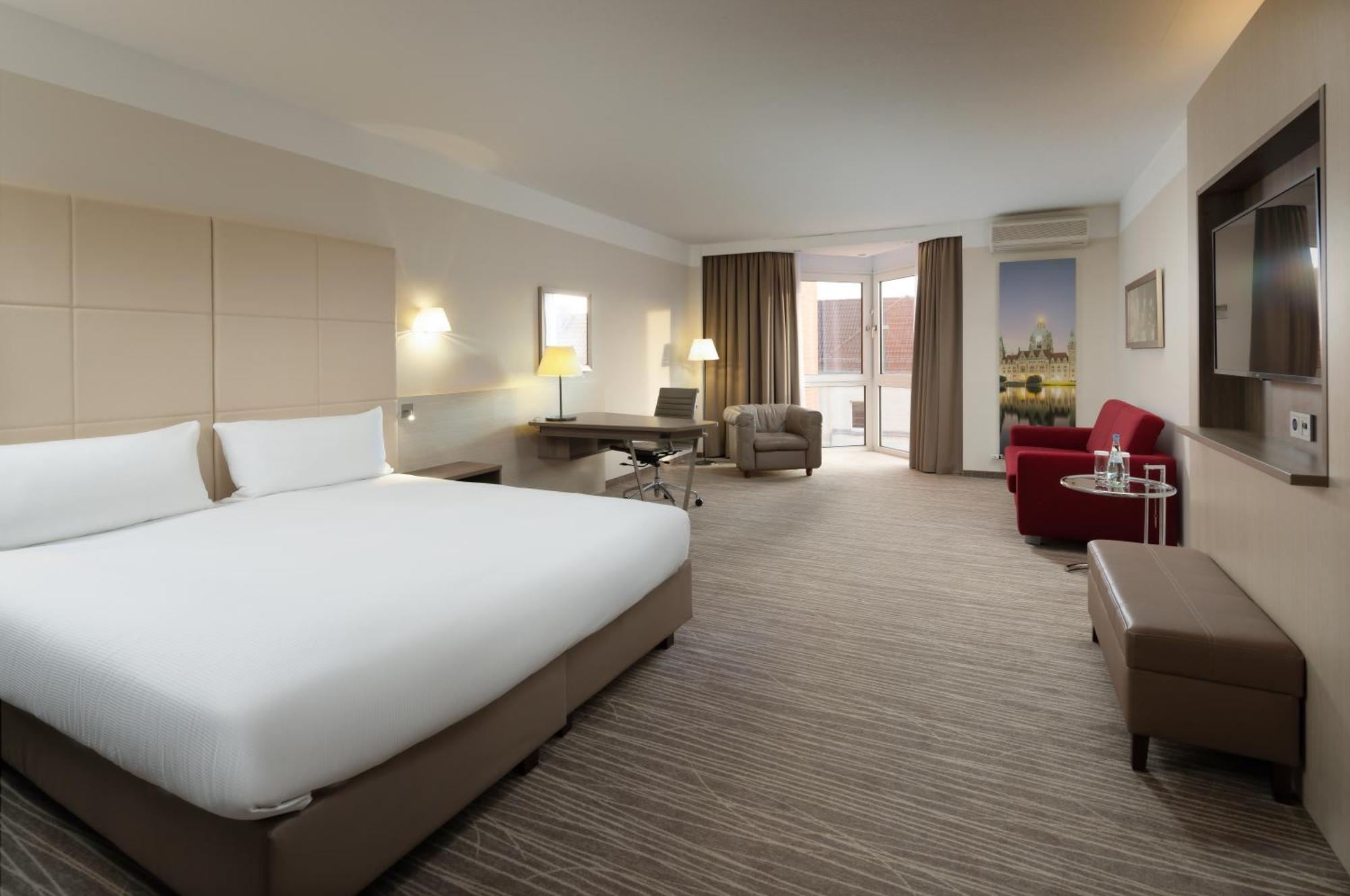 Doubletree By Hilton Hannover Schweizerhof Exterior foto