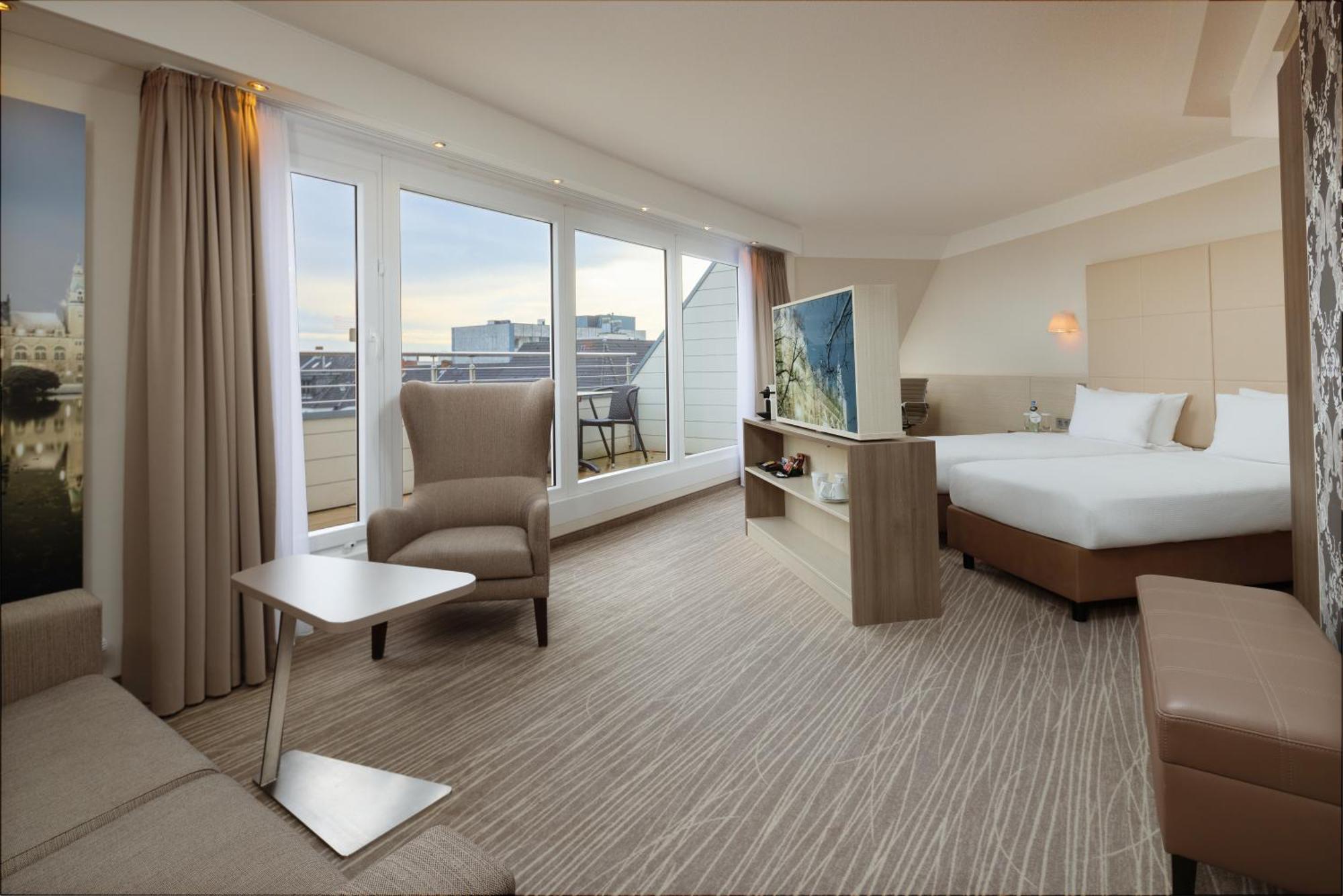 Doubletree By Hilton Hannover Schweizerhof Exterior foto